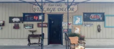 Fair Oaks Village Decor