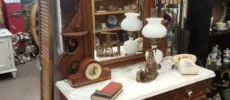 Vintage Antiques & Uniques